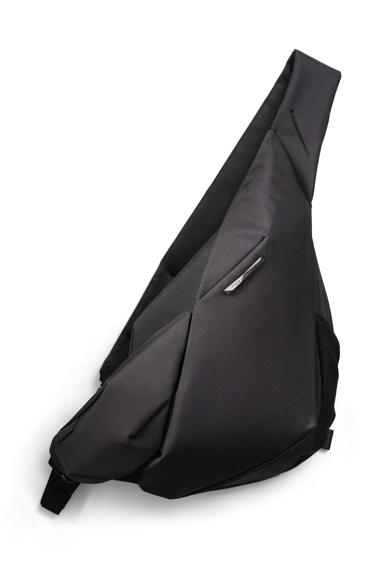 R2 時尚隨身袋| Radiant II Sling Bag | Radiant 第二代– NIID Hong Kong