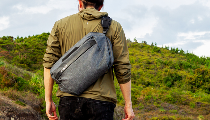 Cache Hybrid Tech Sling and Duffle